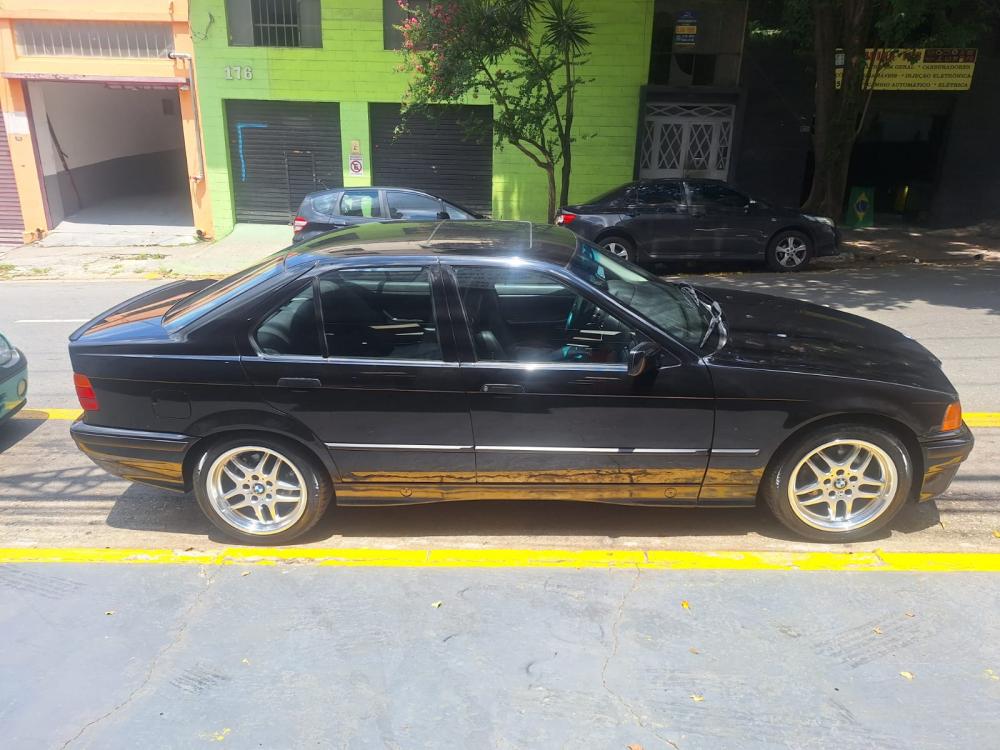 325i - Foto #14 do anúncio à venda de Carro clássico