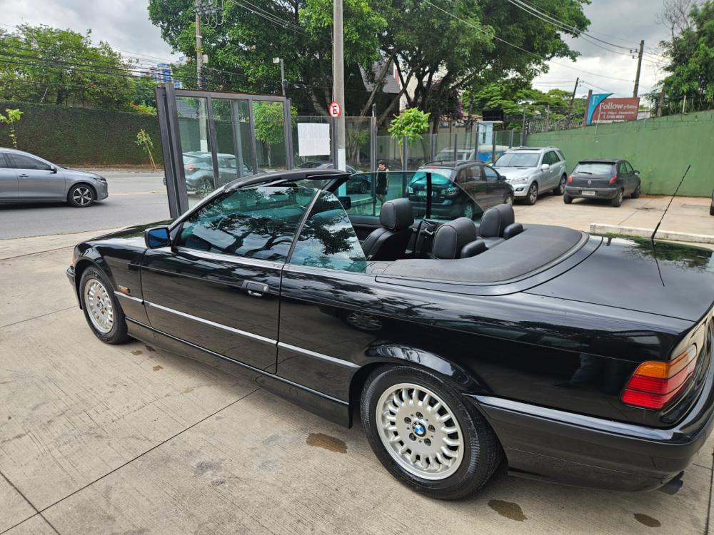 328i - Foto #2 do anúncio à venda de Carro clássico