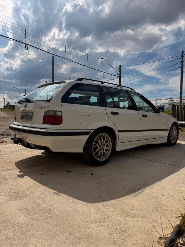 328i - Foto #18 do anúncio à venda de Carro clássico