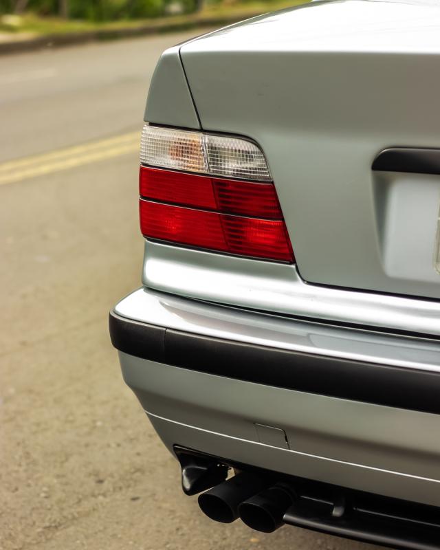 328i - Foto #4 do anúncio à venda de Carro clássico