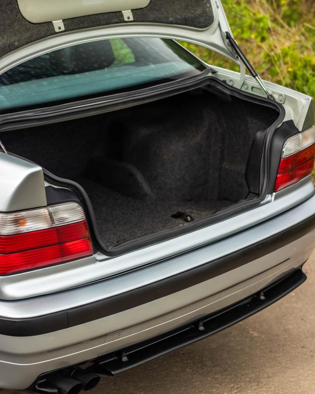 328i - Foto #6 do anúncio à venda de Carro clássico