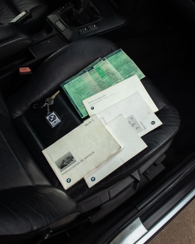 328i - Foto #7 do anúncio à venda de Carro clássico