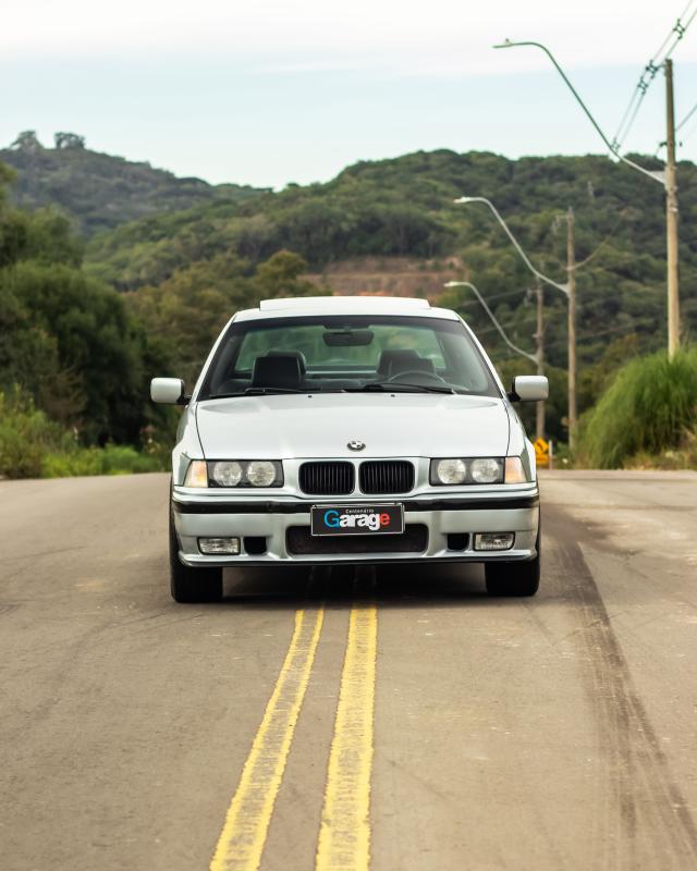 328i - Foto #12 do anúncio à venda de Carro clássico