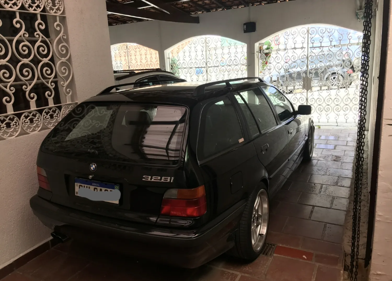 328i - Foto #25 do anúncio à venda de Carro clássico