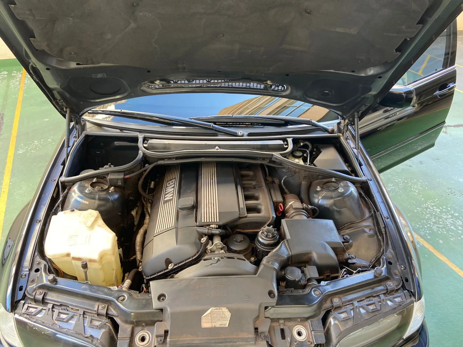 avv-bmw-328i-venda-bc406d1-imagem-012