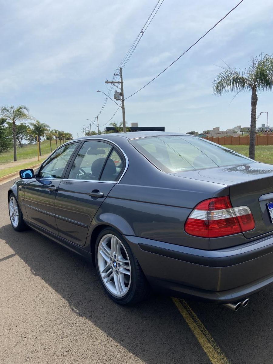330i - Foto #3 do anúncio à venda de Carro clássico