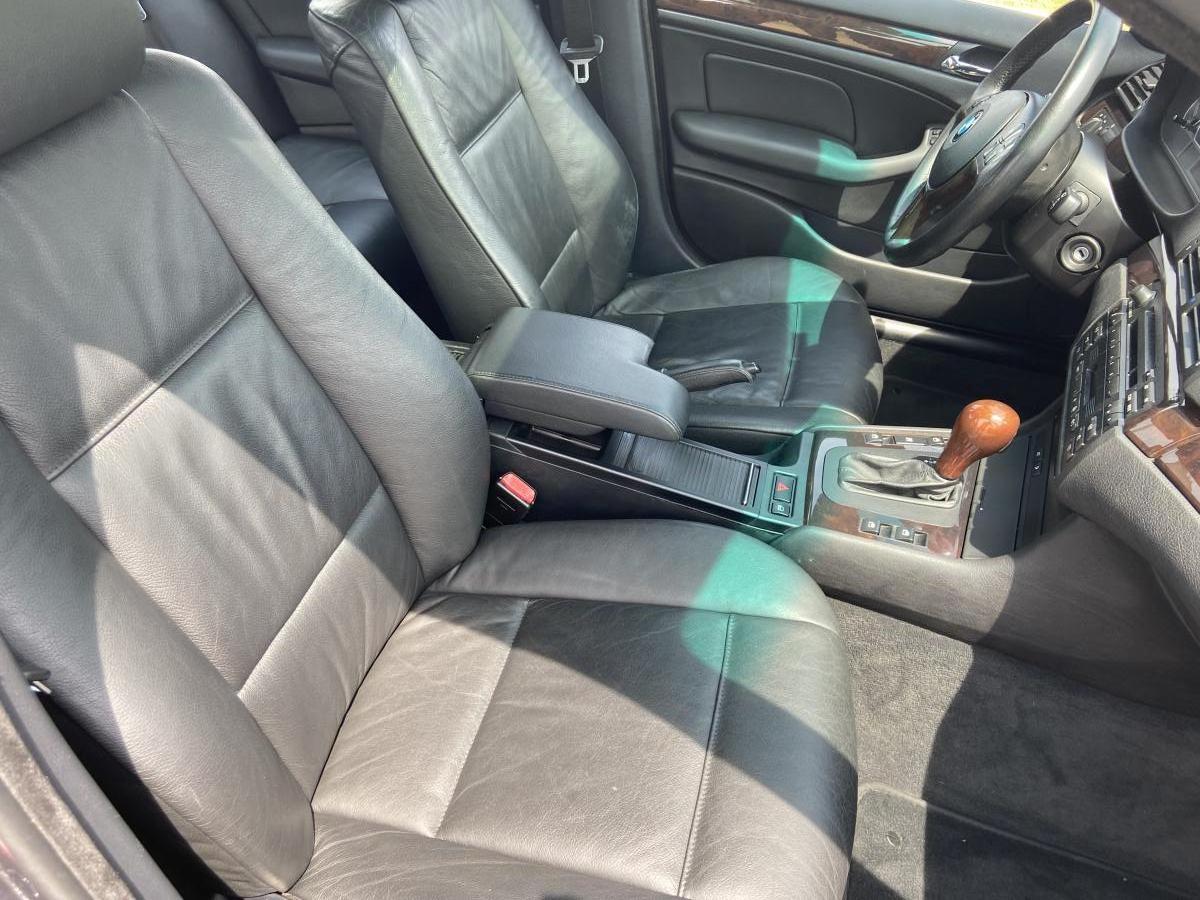 330i - Foto #20 do anúncio à venda de Carro clássico