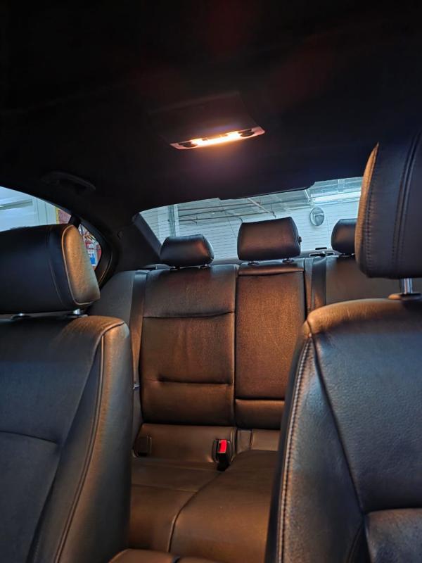 330i - Foto #9 do anúncio à venda de Carro clássico