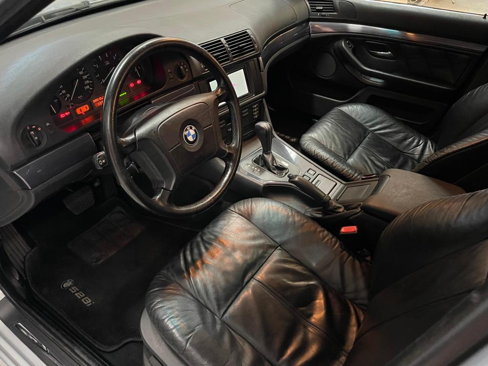 528i - Foto #7 do anúncio à venda de Carro clássico