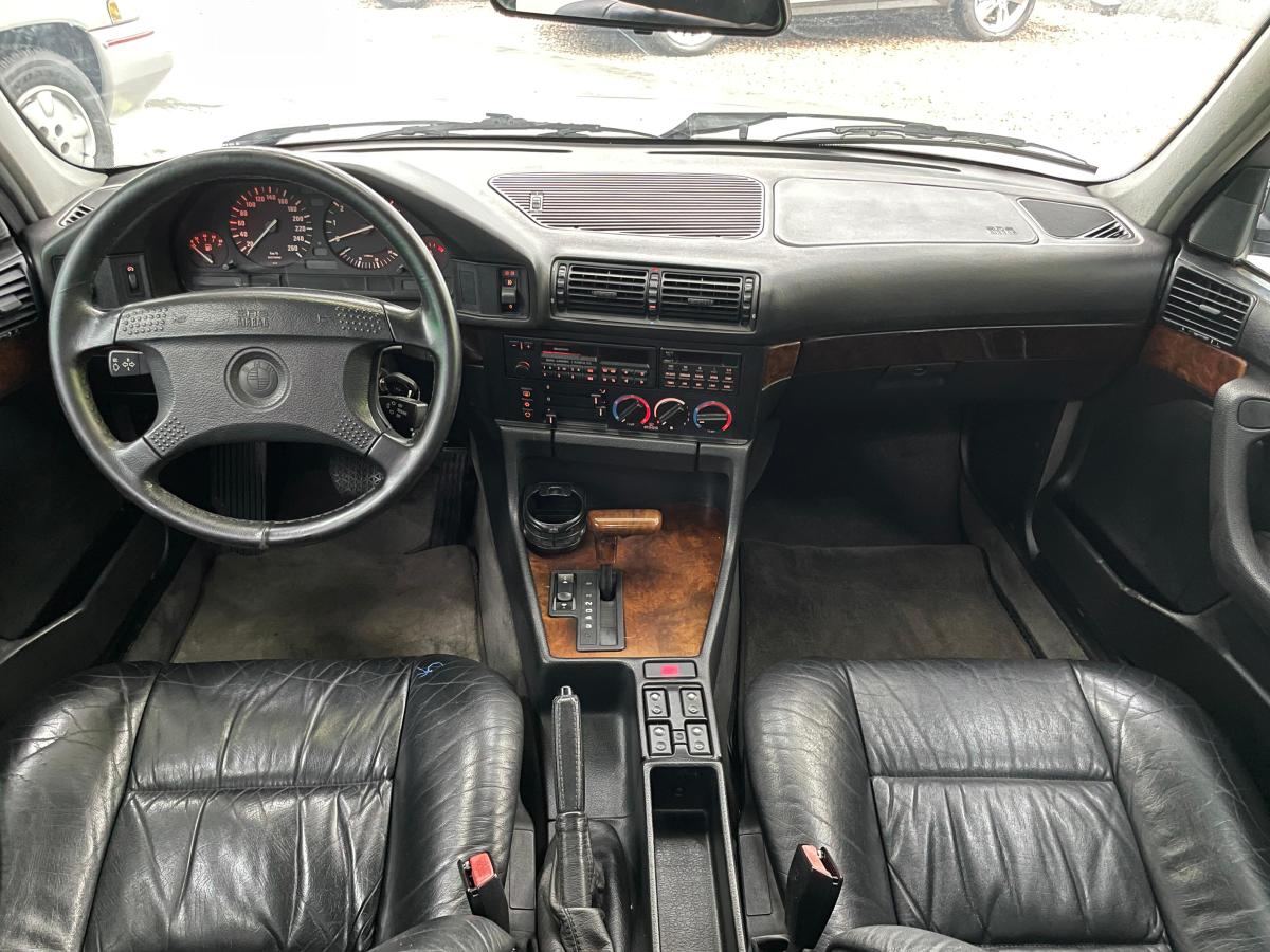 530iA - Foto #9 do anúncio à venda de Carro clássico