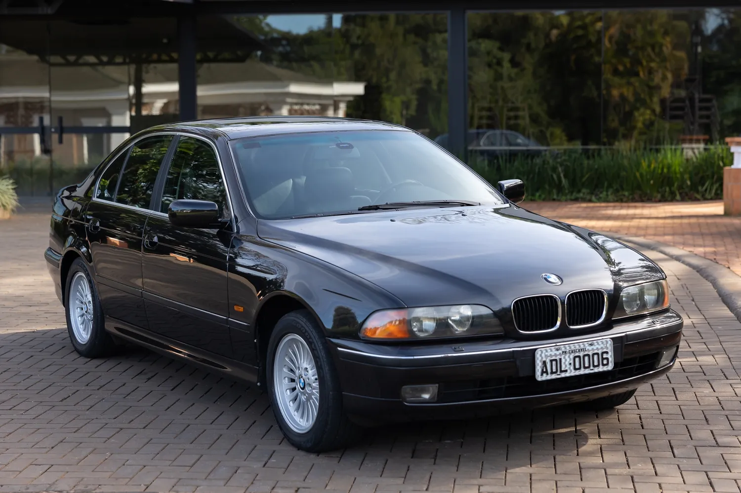 540i - Foto #3 do anúncio à venda de Carro clássico