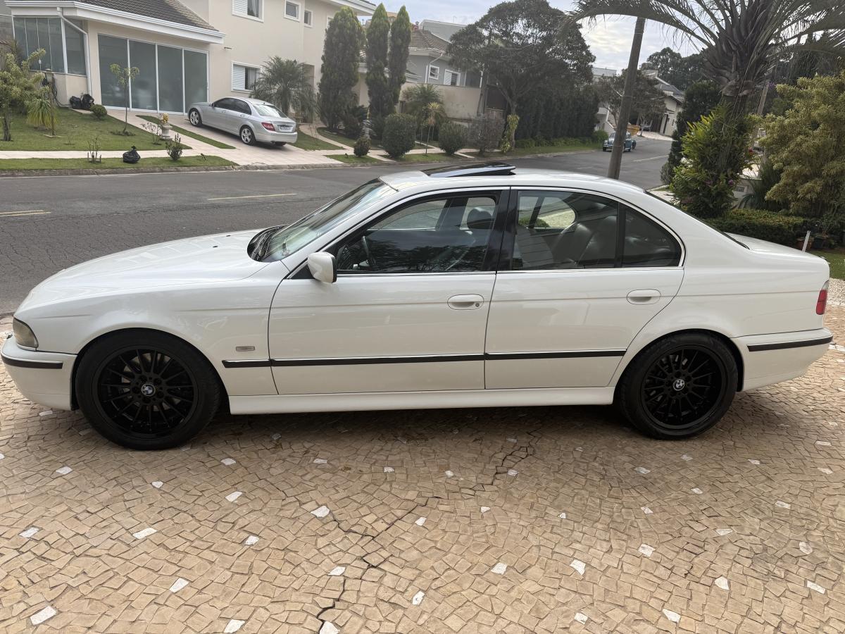 540i - Foto #2 do anúncio à venda de Carro clássico