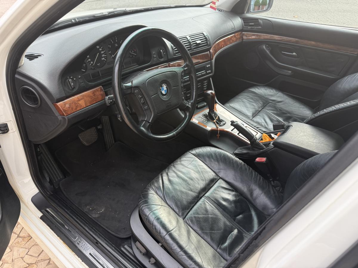 540i - Foto #8 do anúncio à venda de Carro clássico