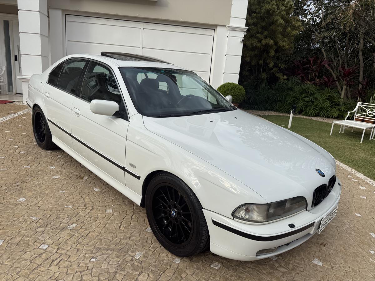540i - Foto #9 do anúncio à venda de Carro clássico