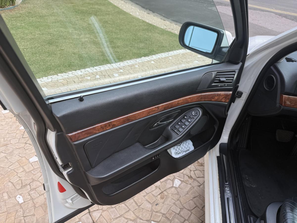 540i - Foto #14 do anúncio à venda de Carro clássico