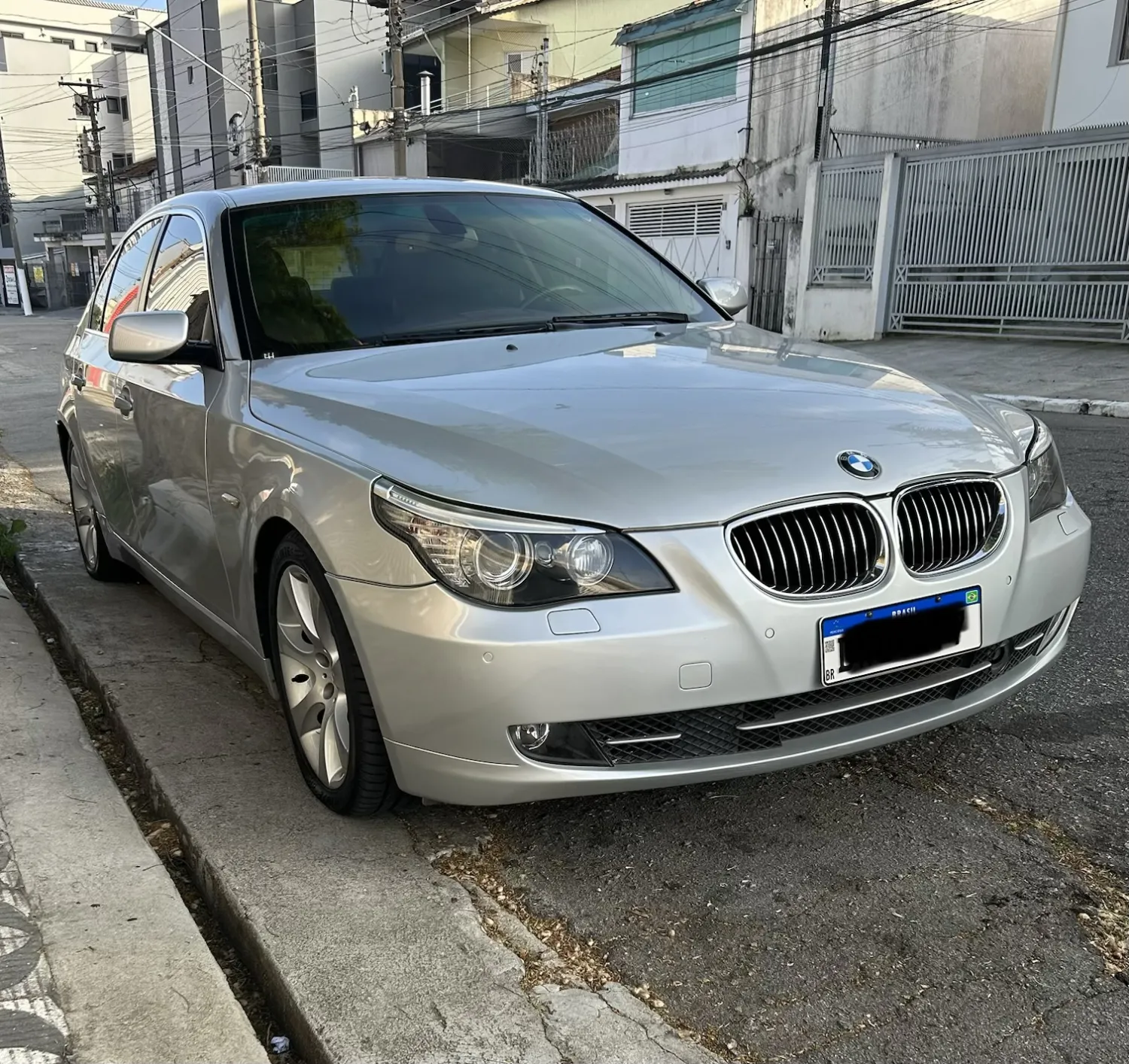 avv-bmw-550i-venda-4103d59-imagem-001