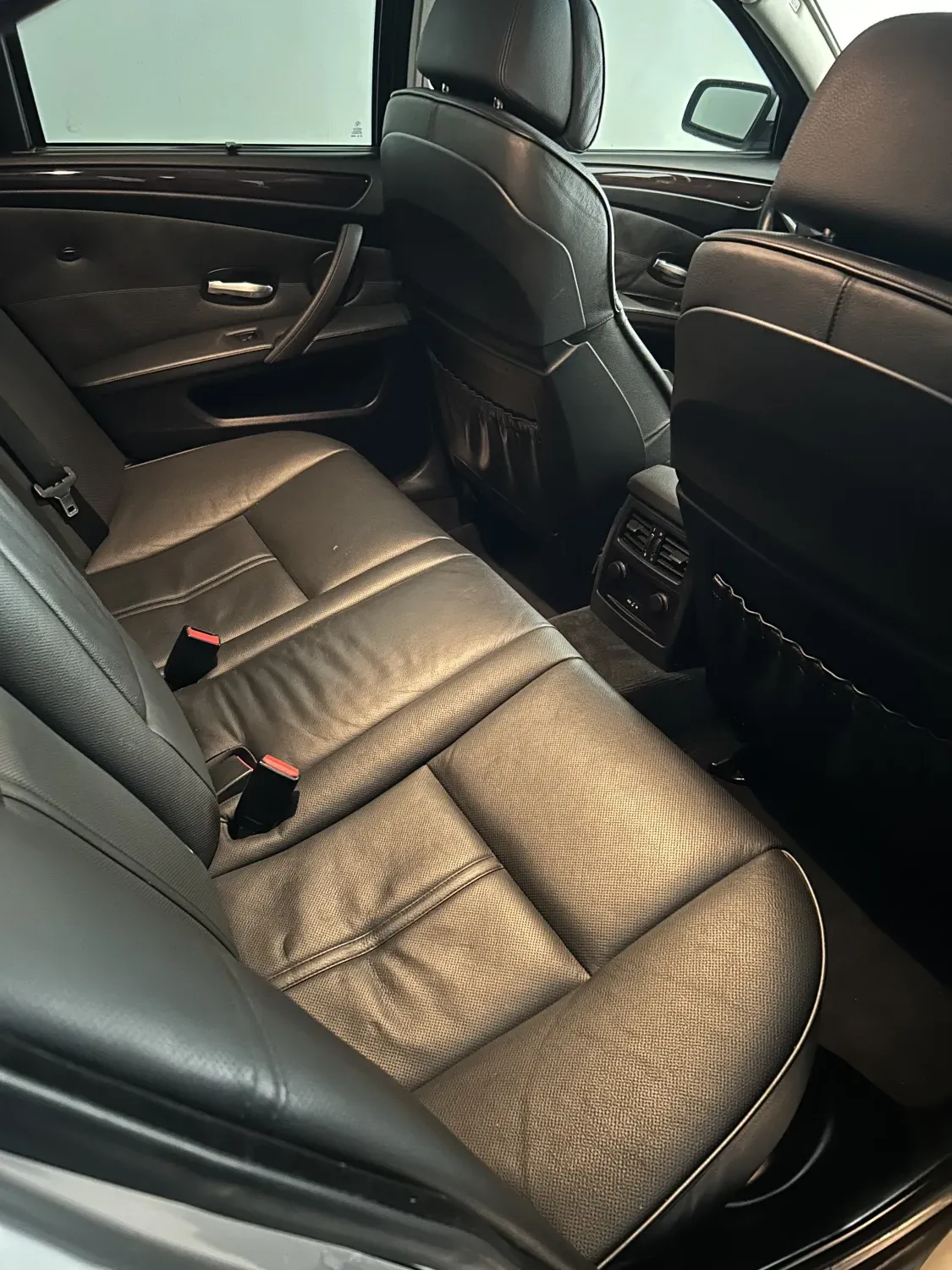 avv-bmw-550i-venda-4103d59-imagem-013
