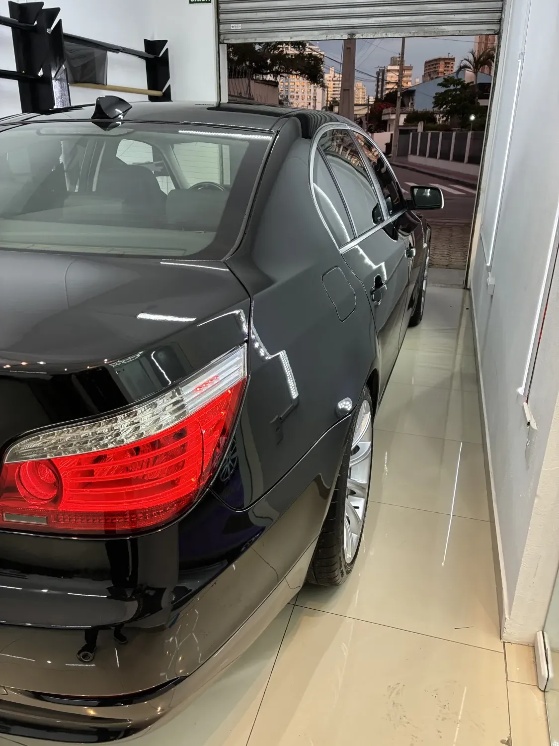 avv-bmw-550ivenda-0f3t5tz-imagem-008