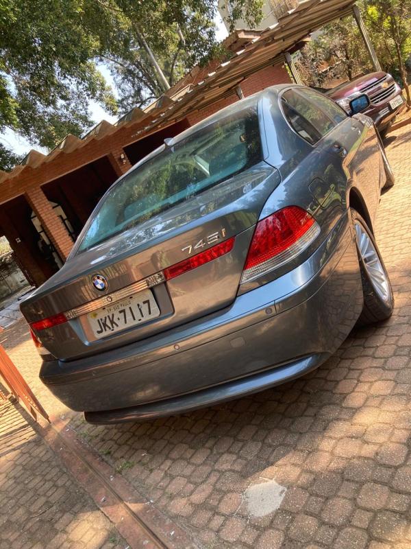 745i - Foto #12 do anúncio à venda de Carro clássico