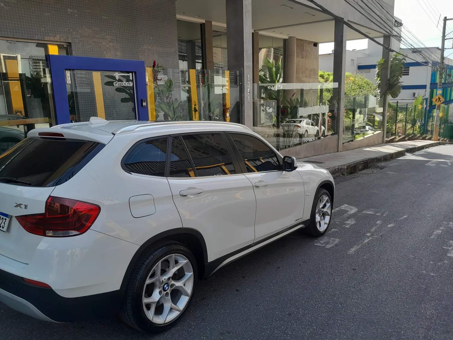 avv-bmw-x1-venda-26b6a39-imagem-022