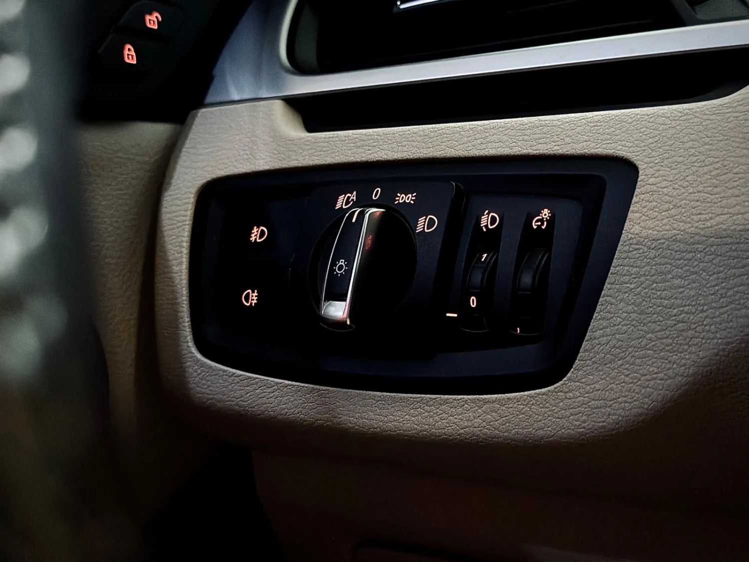 avv-bmw-x1-venda-e65c6d9-imagem-007