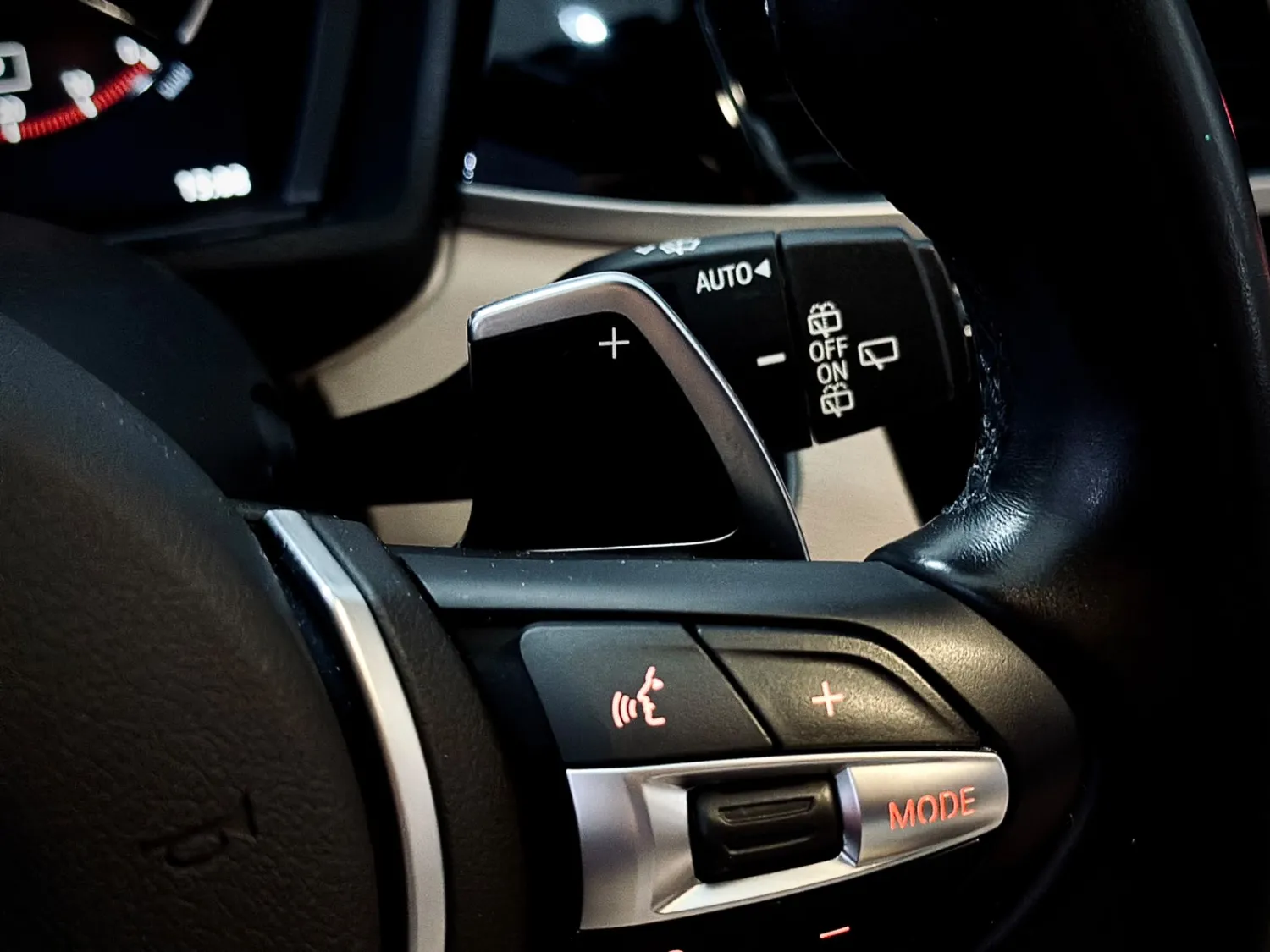 avv-bmw-x1-venda-e65c6d9-imagem-025
