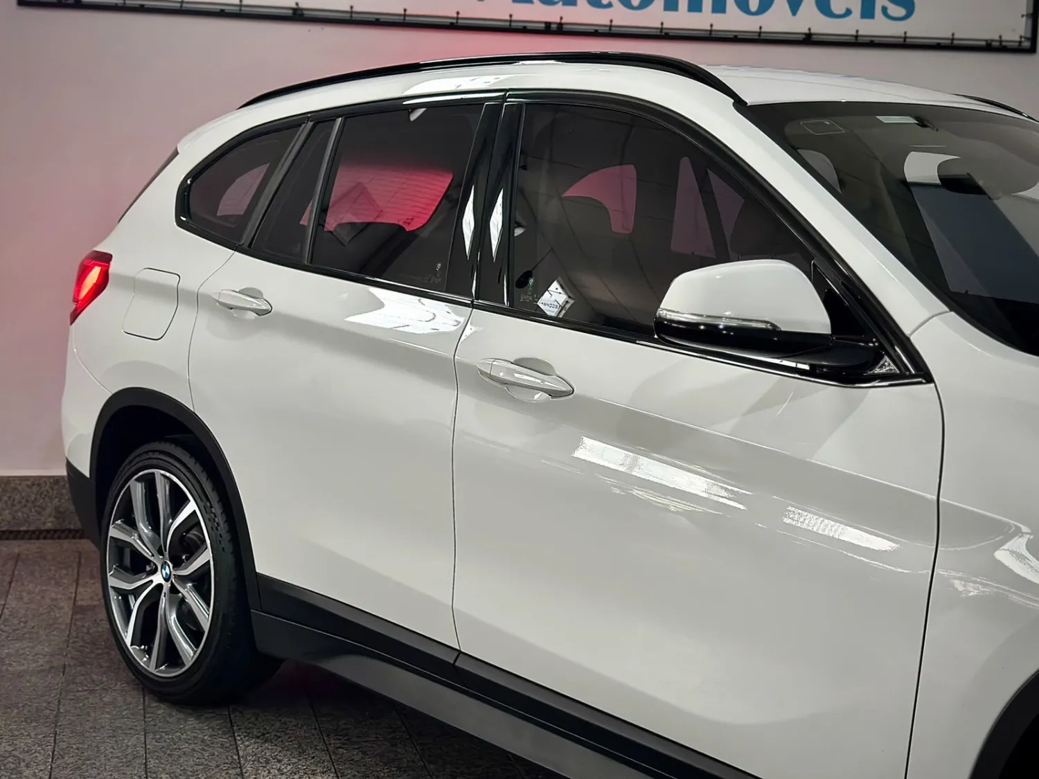 avv-bmw-x1-venda-e65c6d9-imagem-026