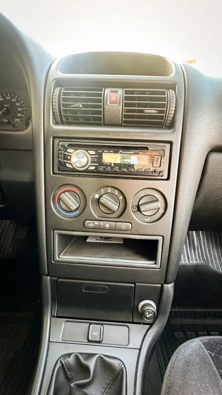 avv-chevrolet-astra-gls-sedan-venda-zczwssv-imagem-016