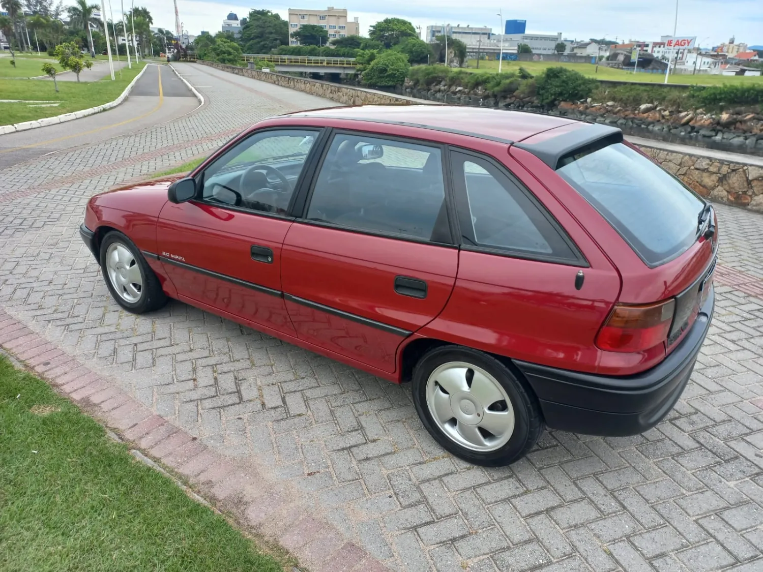 Astra - Foto #3 do anúncio à venda de Carro clássico