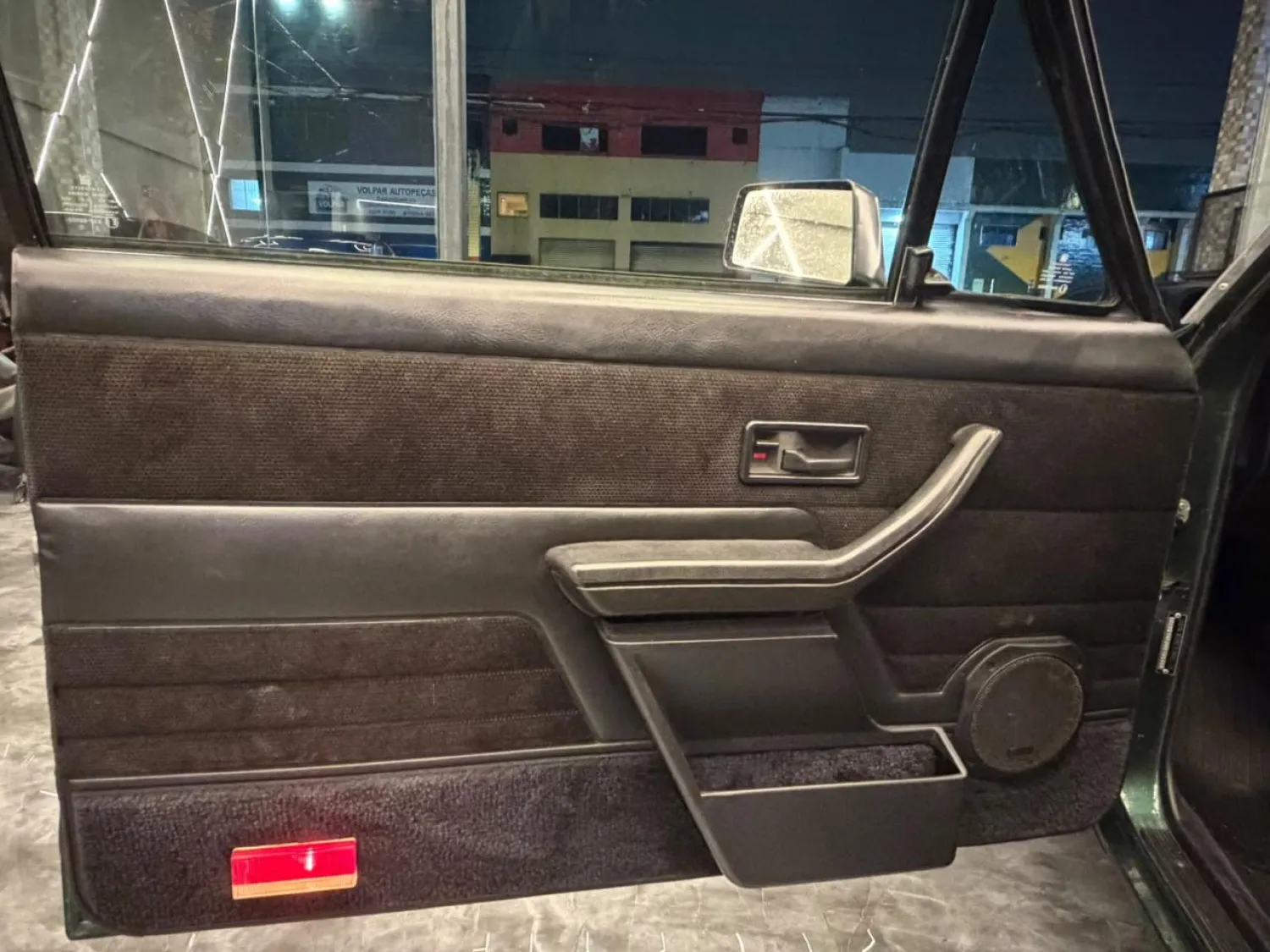 avv-chevrolet-caravan-venda-44f909c-imagem-022