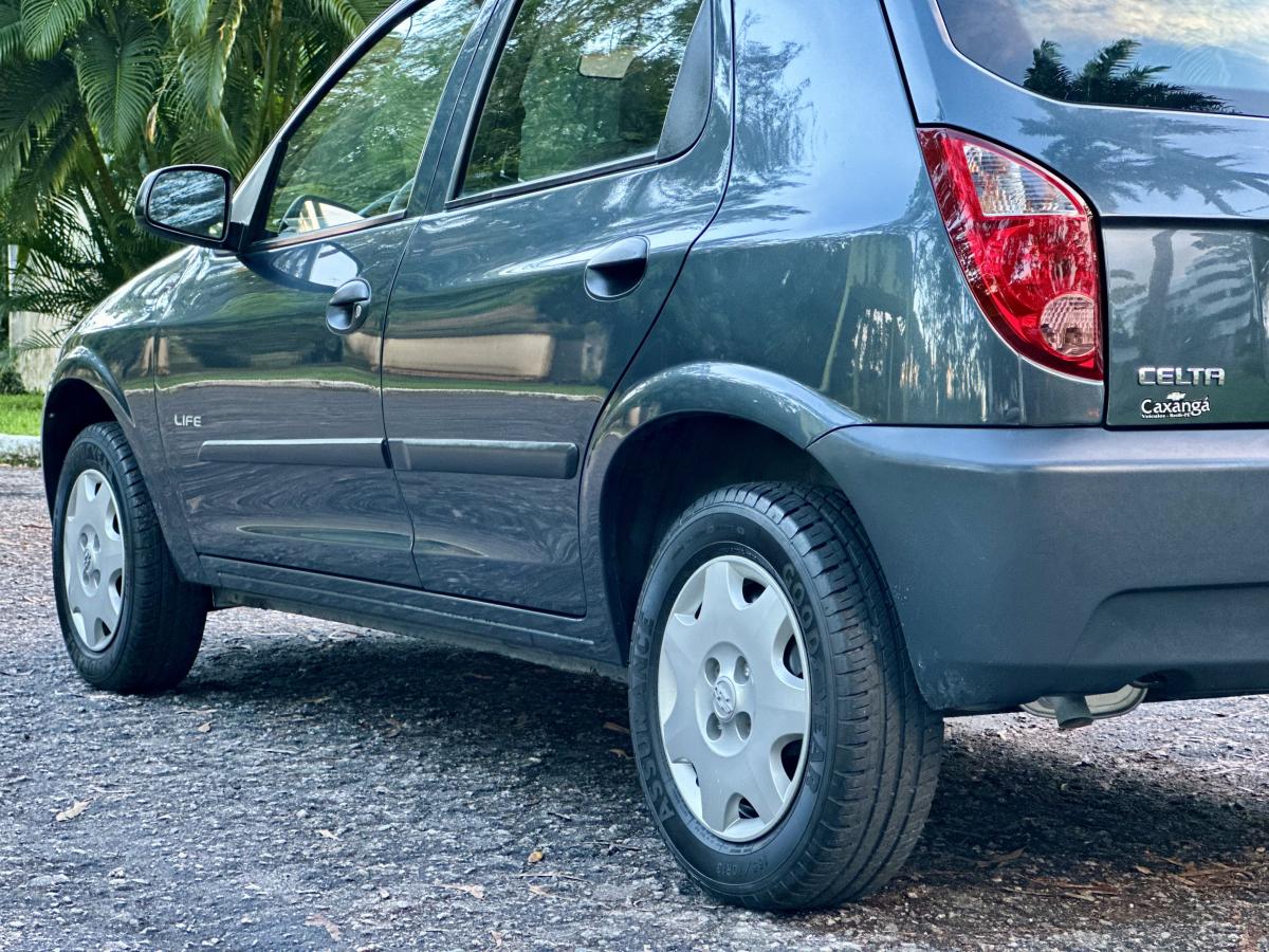 Celta - Foto #4 do anúncio à venda de Carro clássico