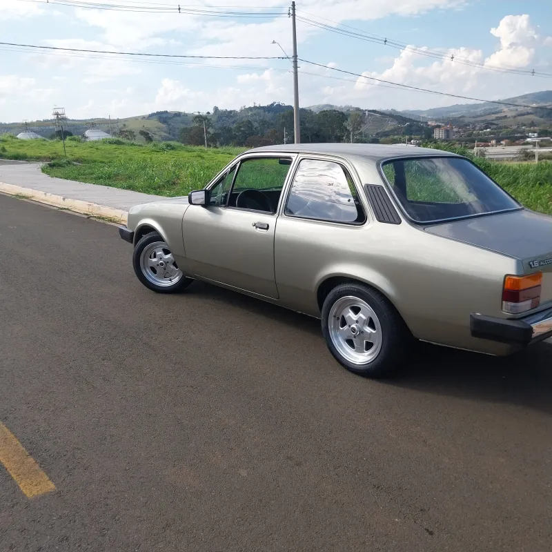 avv-chevrolet-chevette-venda-4d4514e-imagem-004