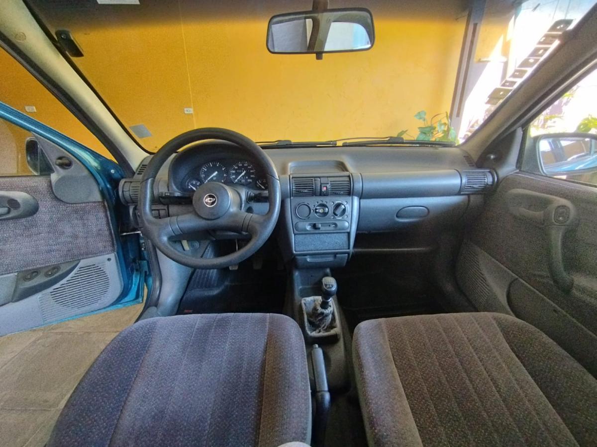 Corsa - Foto #2 do anúncio à venda de Carro clássico
