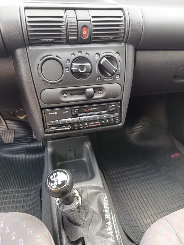 Corsa - Foto #17 do anúncio à venda de Carro clássico