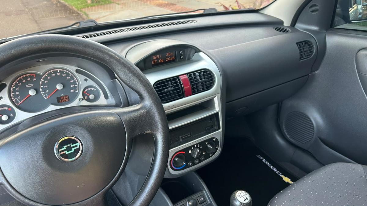 Corsa - Foto #2 do anúncio à venda de Carro clássico