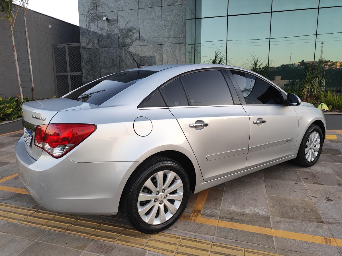 Cruze - Foto #3 do anúncio à venda de Carro clássico