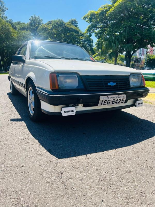 Monza - Foto #10 do anúncio à venda de Carro clássico