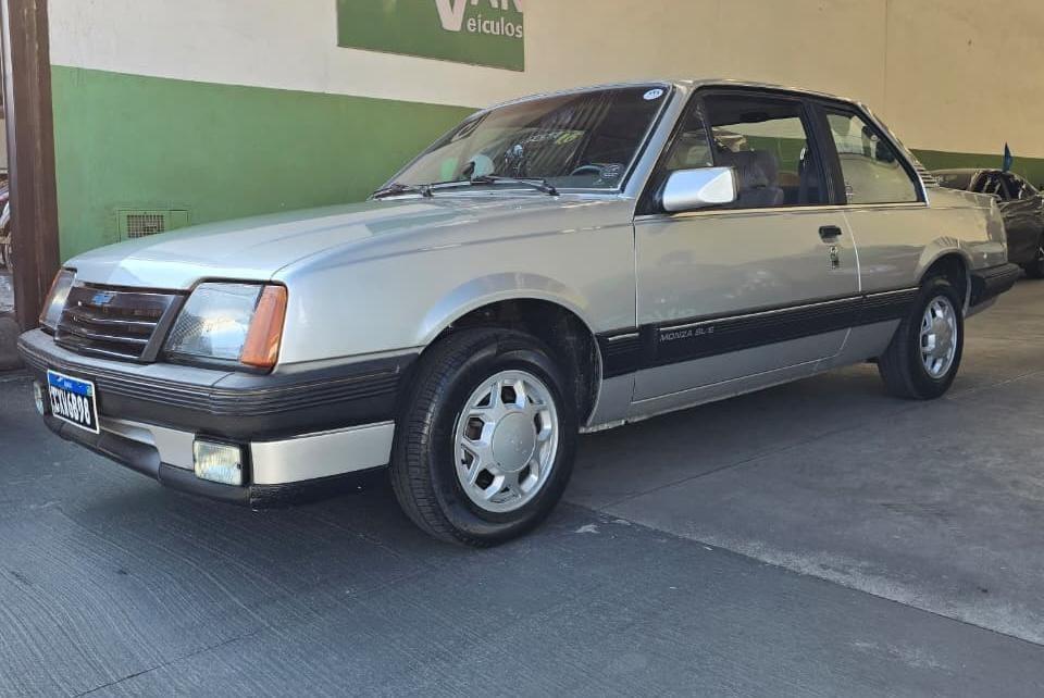 Monza - Foto #3 do anúncio à venda de Carro clássico
