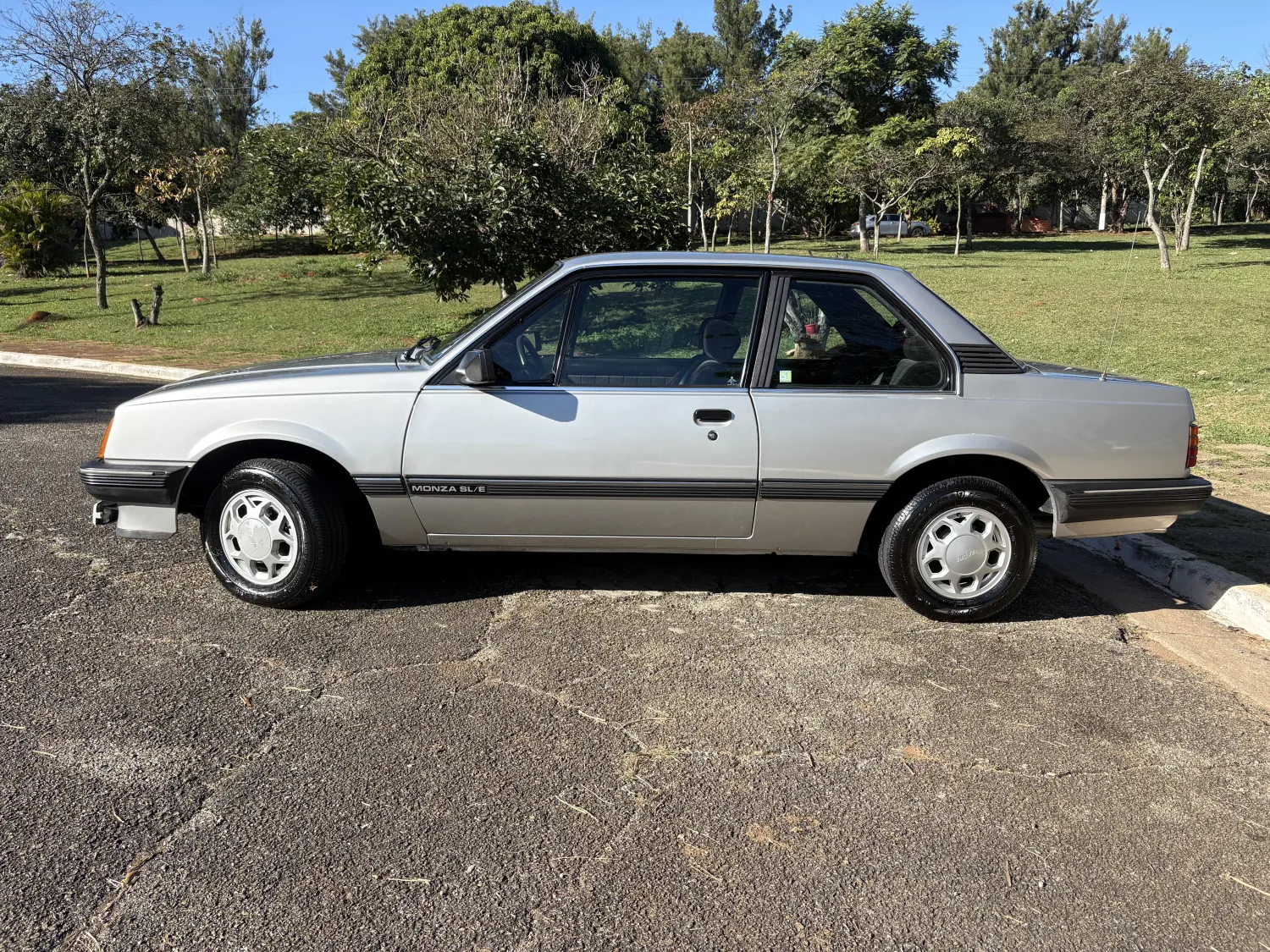 avv-chevrolet-monza-sle-venda-prblrct-imagem-004