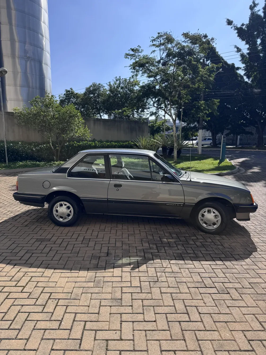 Monza - Foto #7 do anúncio à venda de Carro clássico