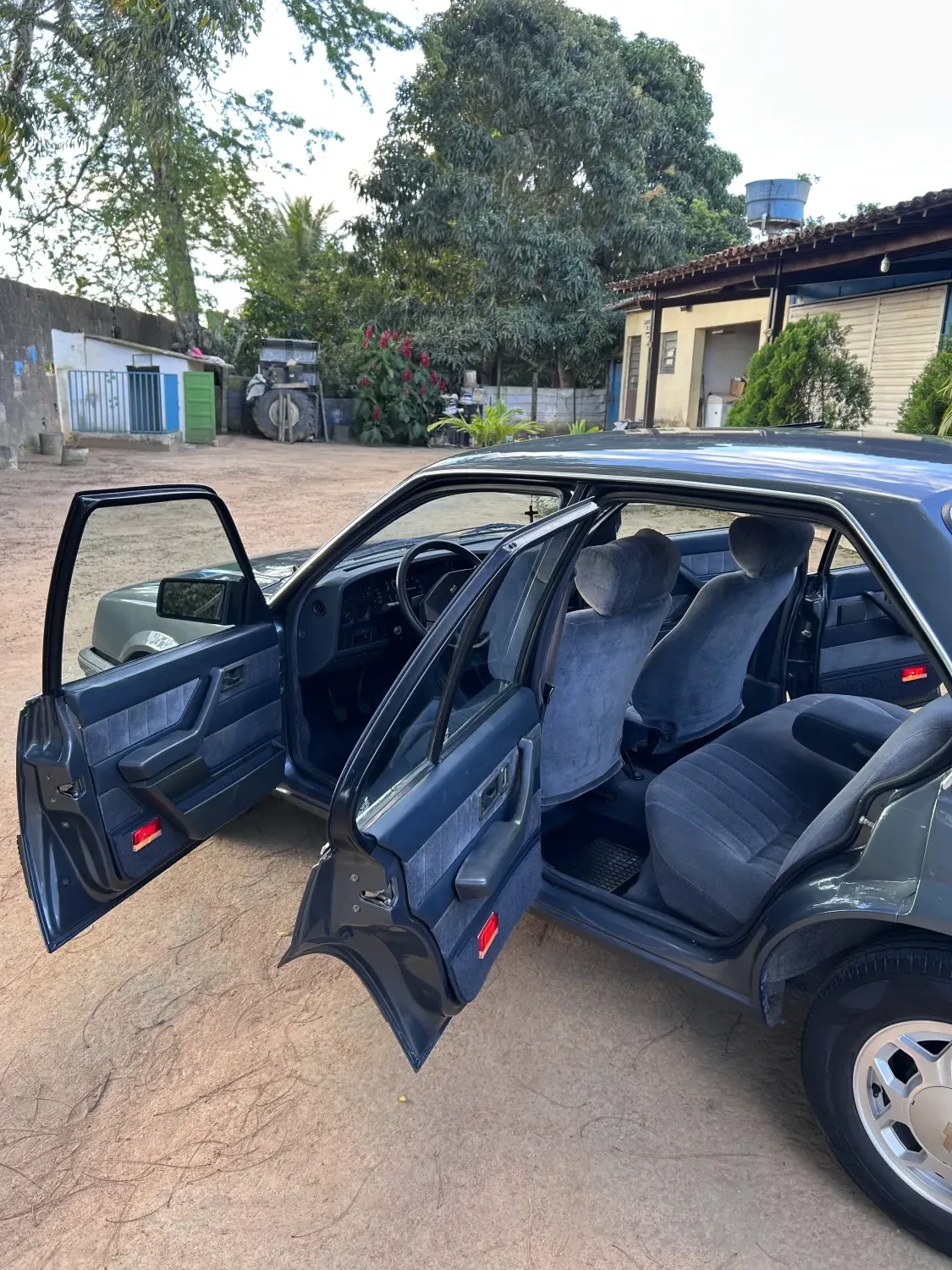 avv-chevrolet-monza-venda-871e360-imagem-010