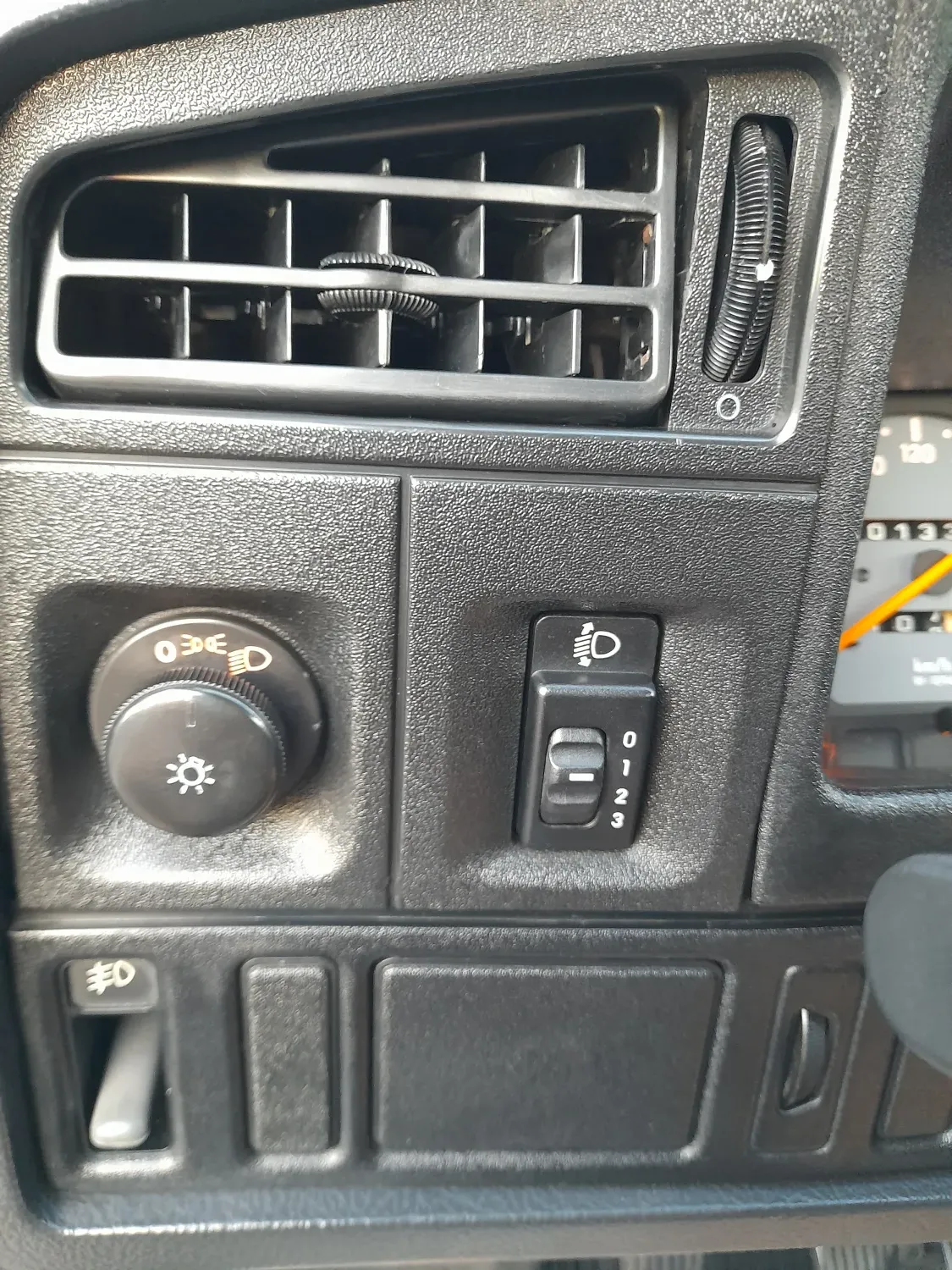 avv-chevrolet-monza-venda-fc154d3-imagem-018