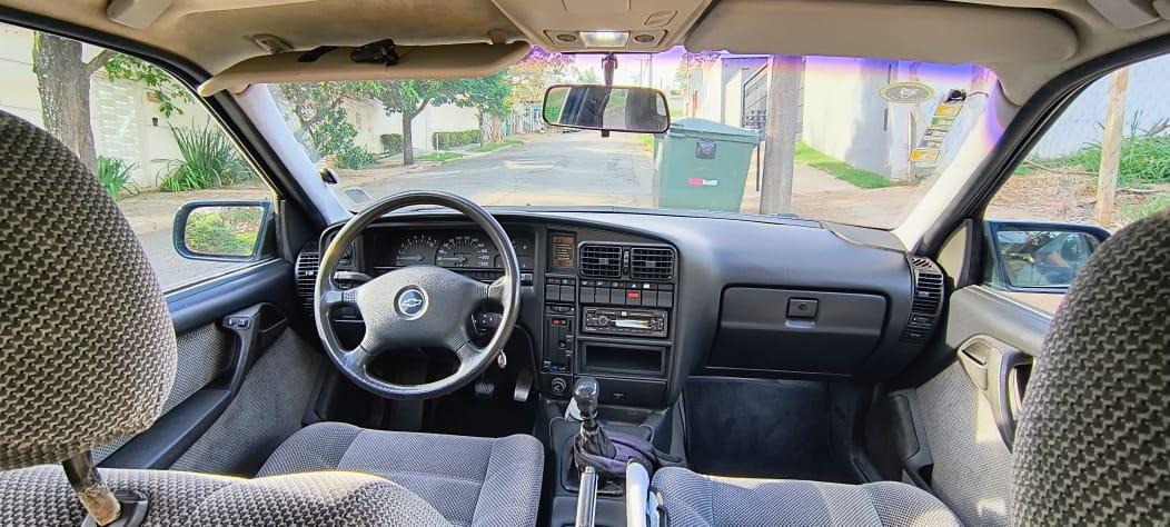 Ômega - Foto #10 do anúncio à venda de Carro clássico