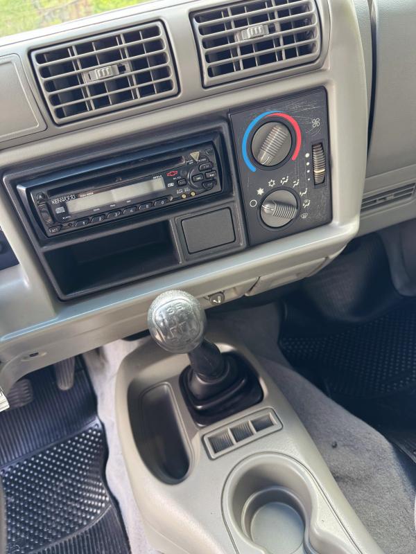 S10 - Foto #11 do anúncio à venda de Carro clássico