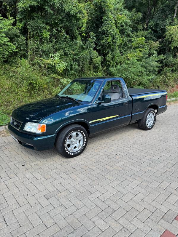 S10 - Foto #12 do anúncio à venda de Carro clássico