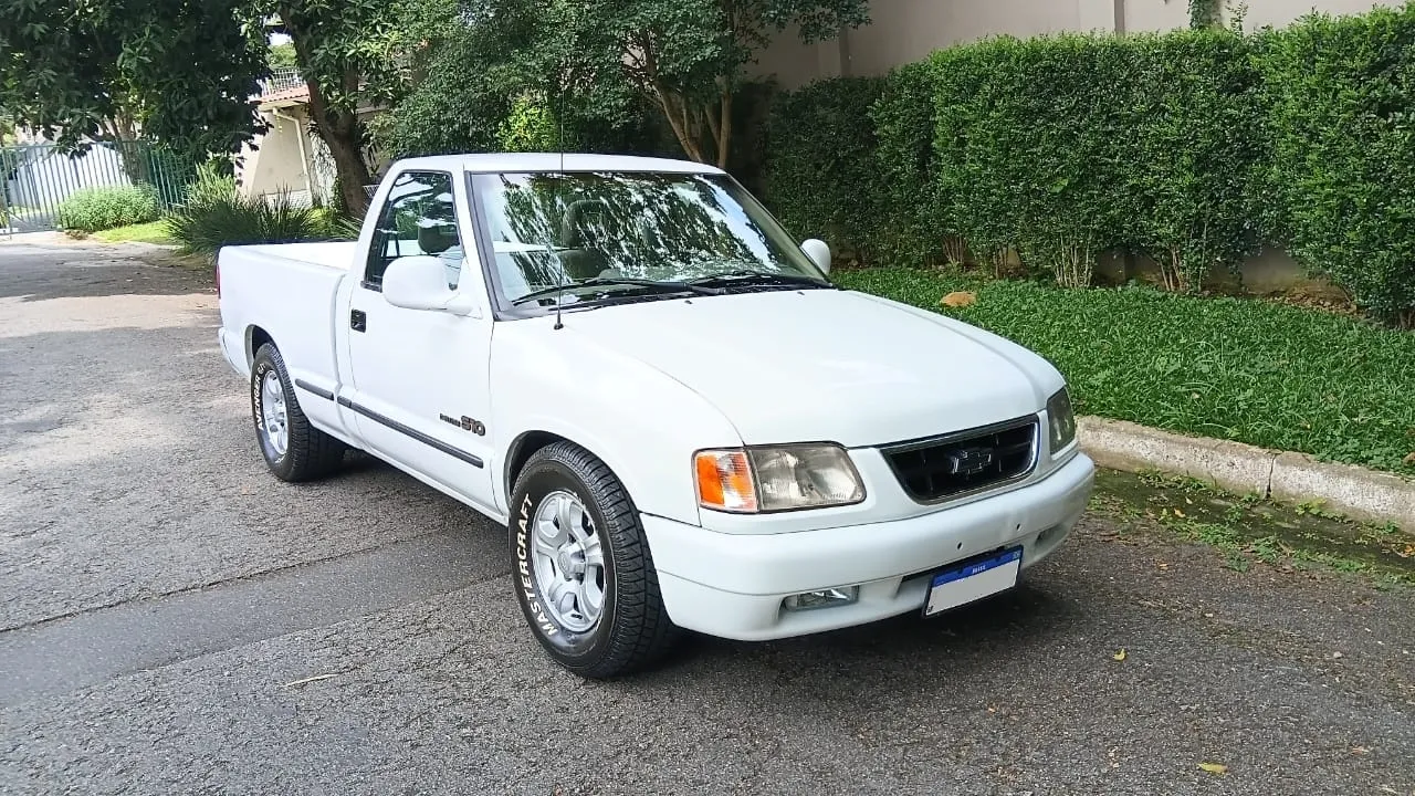S10 - Foto #2 do anúncio à venda de Carro clássico