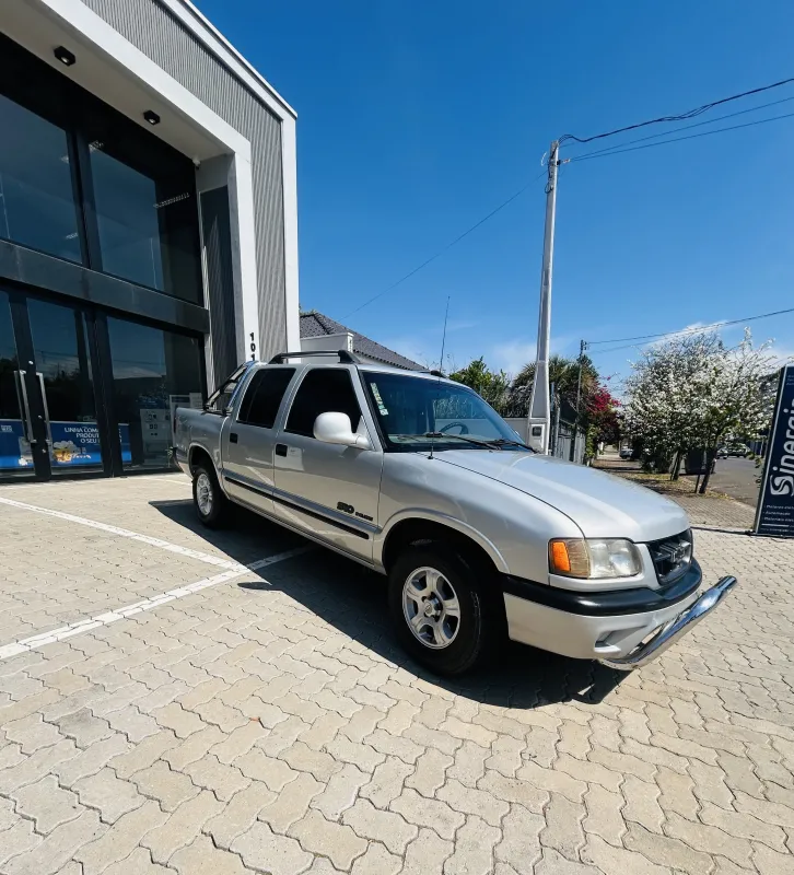 avv-chevrolet-s10-venda-242b09c-imagem-001