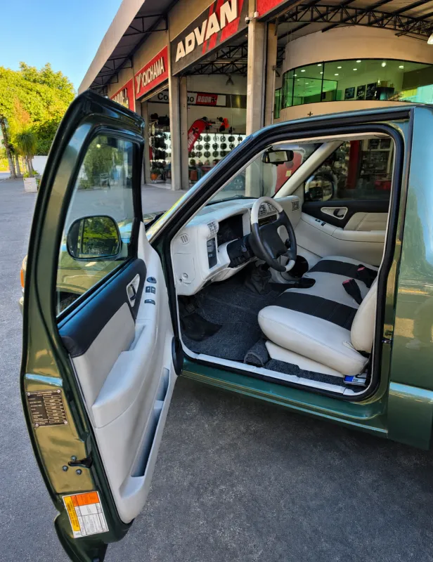 S10 - Foto #12 do anúncio à venda de Carro clássico