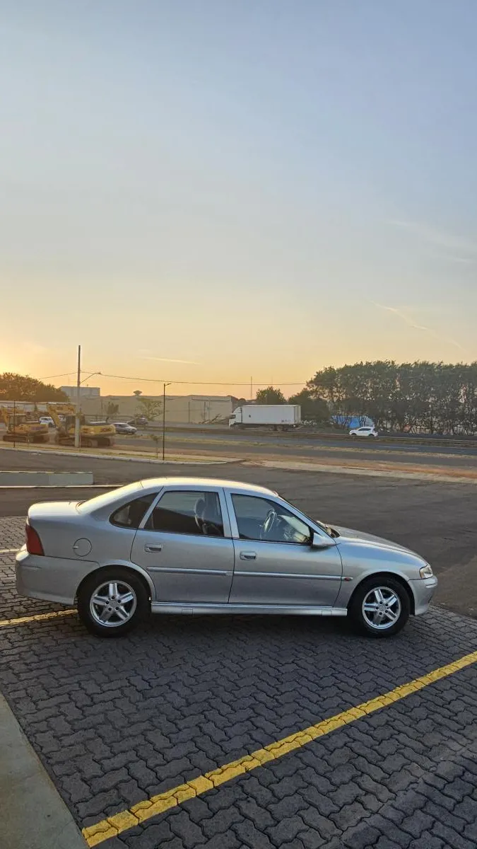 Vectra - Foto #14 do anúncio à venda de Carro clássico