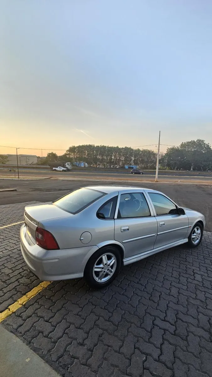 Vectra - Foto #19 do anúncio à venda de Carro clássico